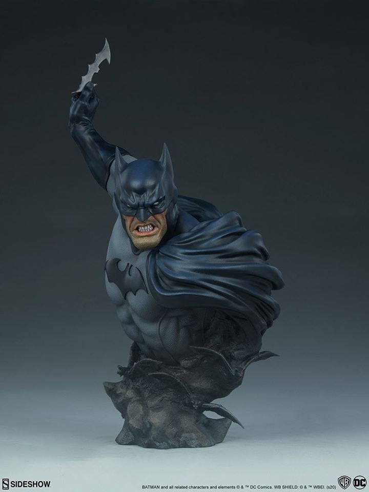 [Pre-Order] SIDESHOW COLLECTIBLES - BATMAN ON GARGOYLE PREMIUM FORMAT STATUE