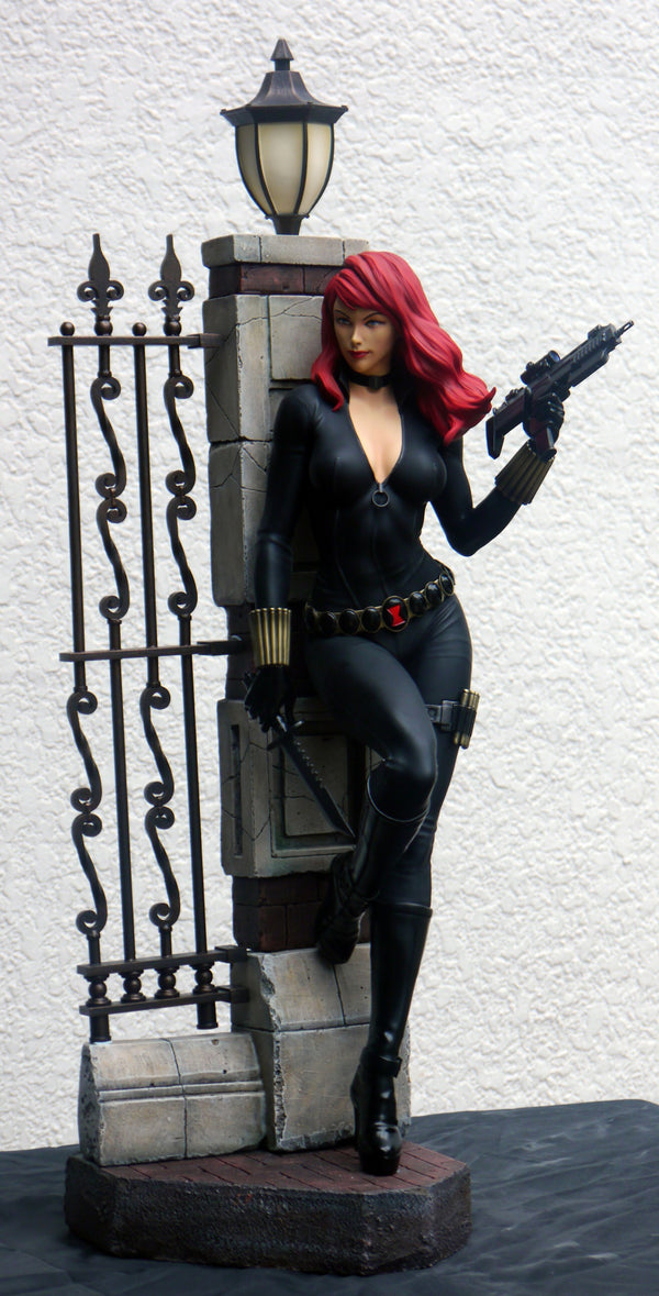 XM Studios - Premium Collectibles - Black Widow Statue (with coins)