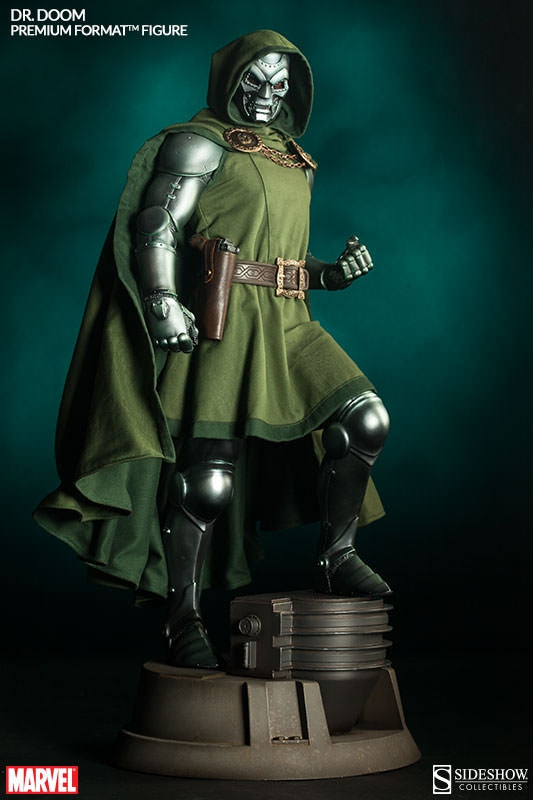 Sideshow - Premium Format™ Figure - Doctor Doom