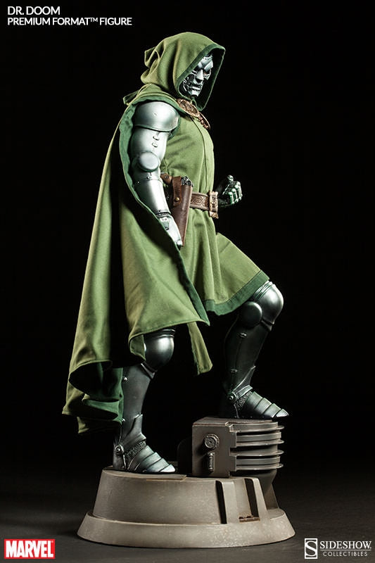 Sideshow - Premium Format™ Figure - Doctor Doom