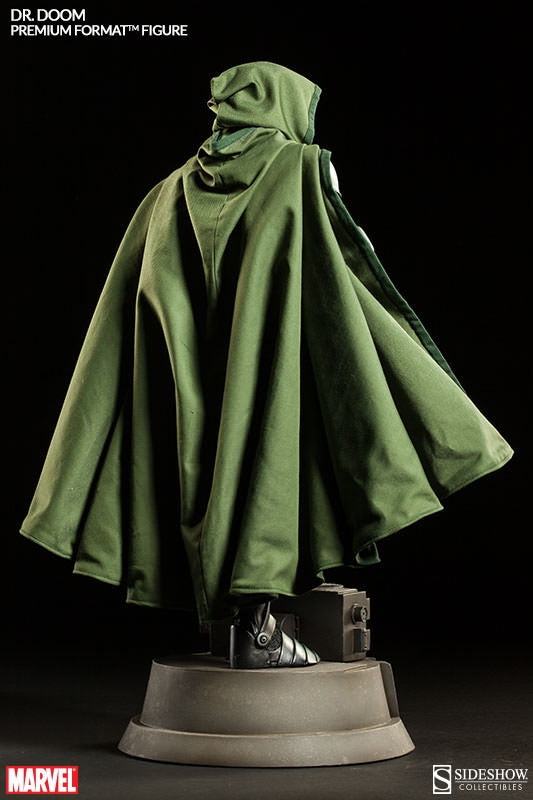 Sideshow - Premium Format™ Figure - Doctor Doom