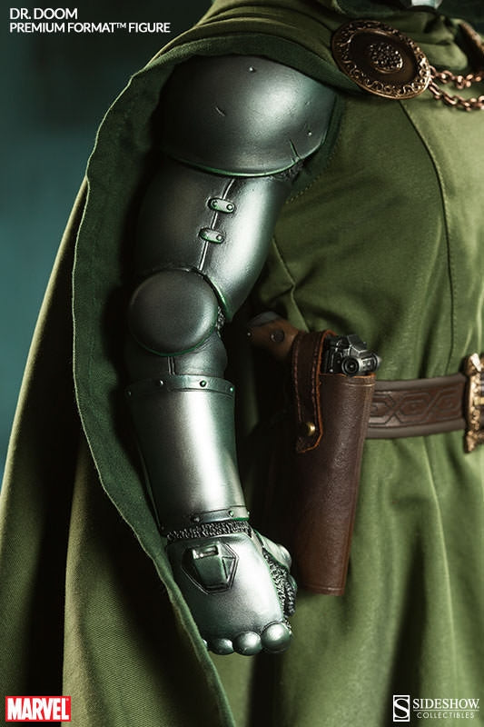 Sideshow - Premium Format™ Figure - Doctor Doom