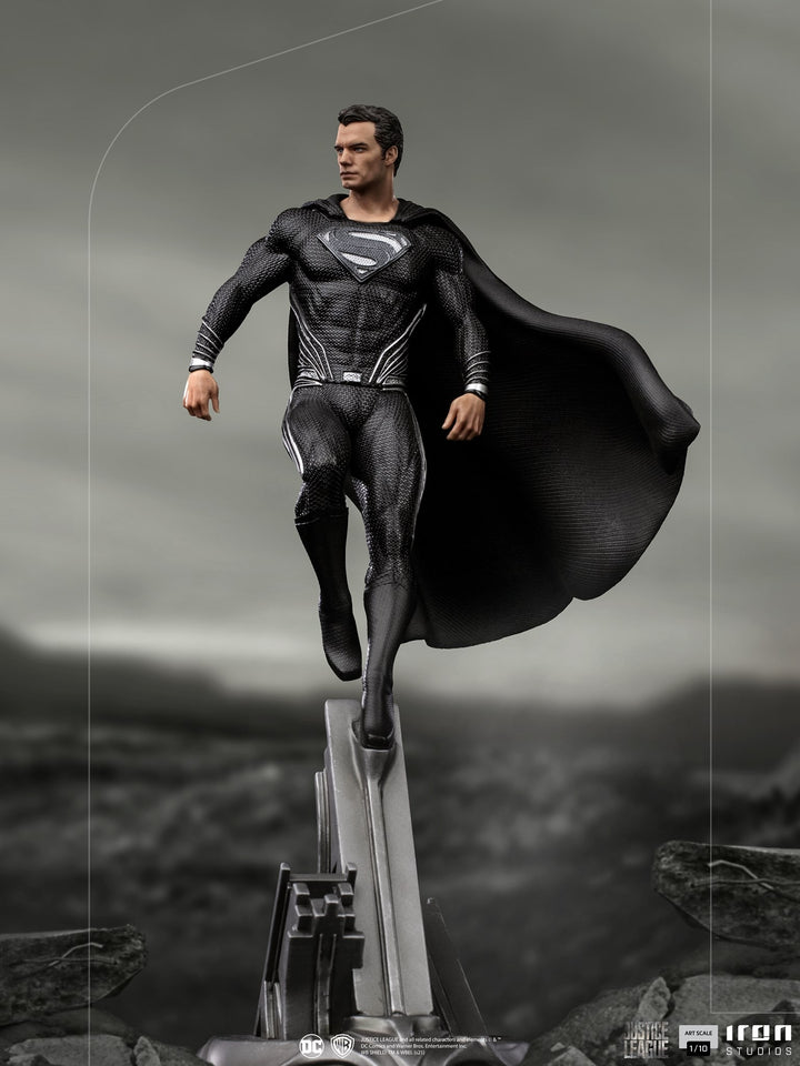 [Pre-Order] Iron Studios - Clark Kent Deluxe Art Scale 1/10 - DC Comics