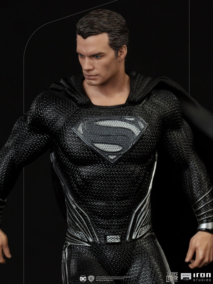 [Pre-Order] Iron Studios - Clark Kent Deluxe Art Scale 1/10 - DC Comics