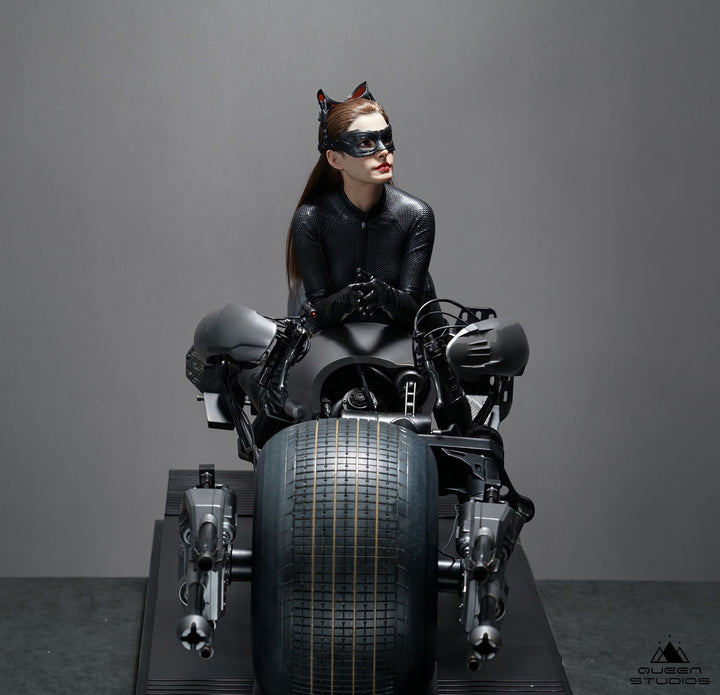 Queen Studios - Catwoman  1/3 scale