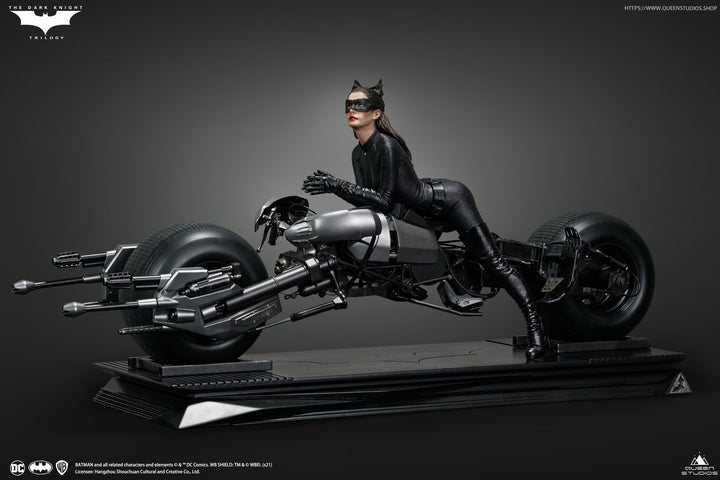 Queen Studios - Catwoman  1/6 scale