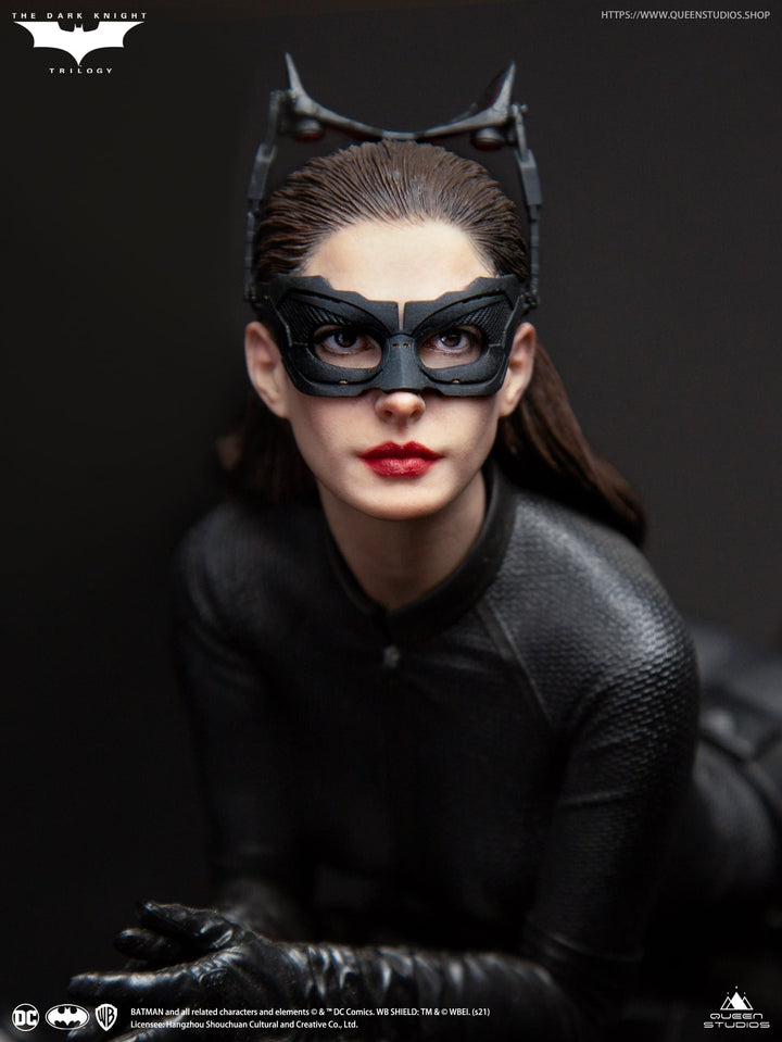 Queen Studios - Catwoman  1/6 scale