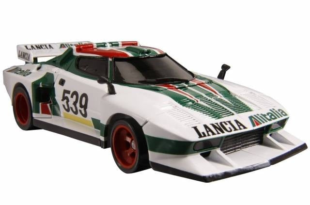 Takara Tomy - MP20 - Wheeljack with coin and exclusive item