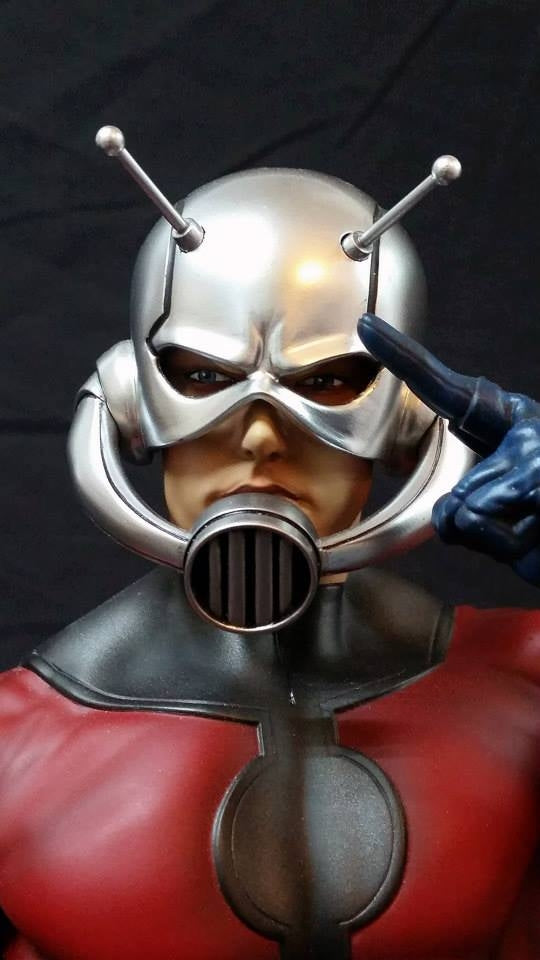 XM Studios - Premium Collectibles - Antman (Comic Version)