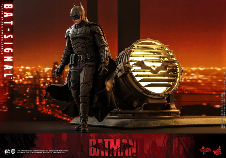 Hot Toys - MMS640 - The Batman - 1/6th scale Bat-Signal Collectible