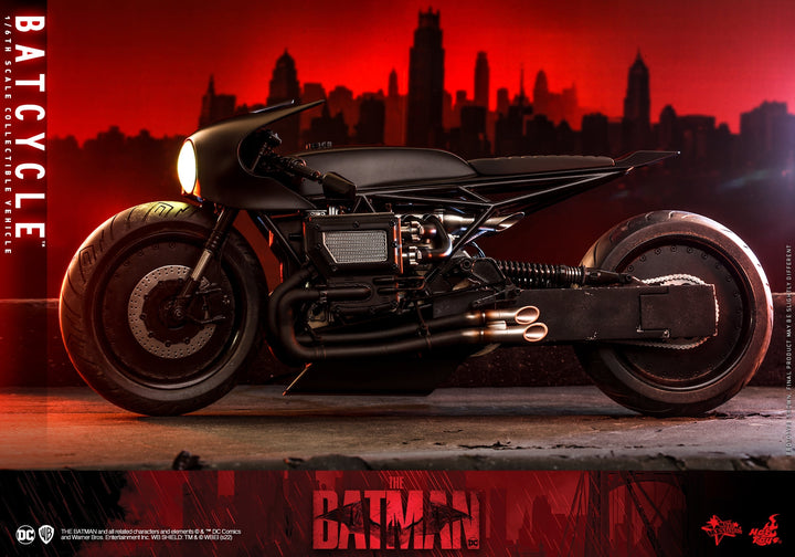 [Pre-Order]Hot Toys - MMS641 - The Batman - 1/6th scale Batman and Bat-Signal Collectible Set