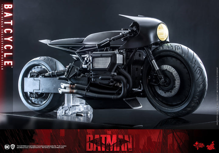 [Pre-Order]Hot Toys - MMS641 - The Batman - 1/6th scale Batman and Bat-Signal Collectible Set