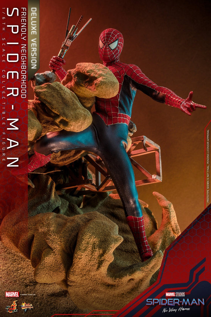 Hot Toys - MMS662 - Spider-Man: No Way Home - 1/6th scale Friendly Neighborhood Spider-Man Collectible Figure (Deluxe Version)