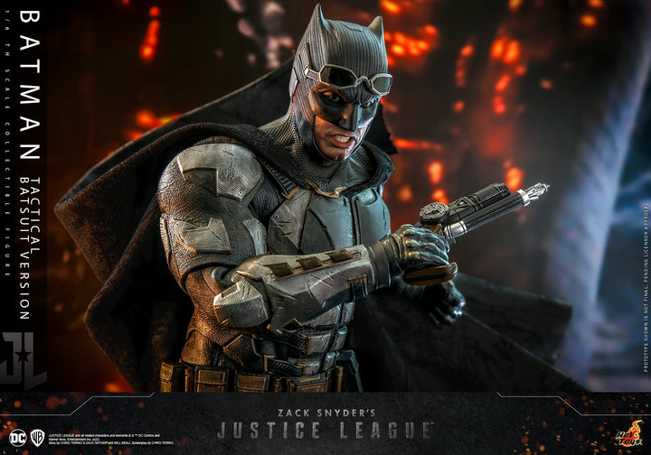 [Pre-Order] Hot Toys - TMS085 - Zack Snyder's Justice League - 1/6th scale Batman (Tactical Batsuit Version) Collectible Figure