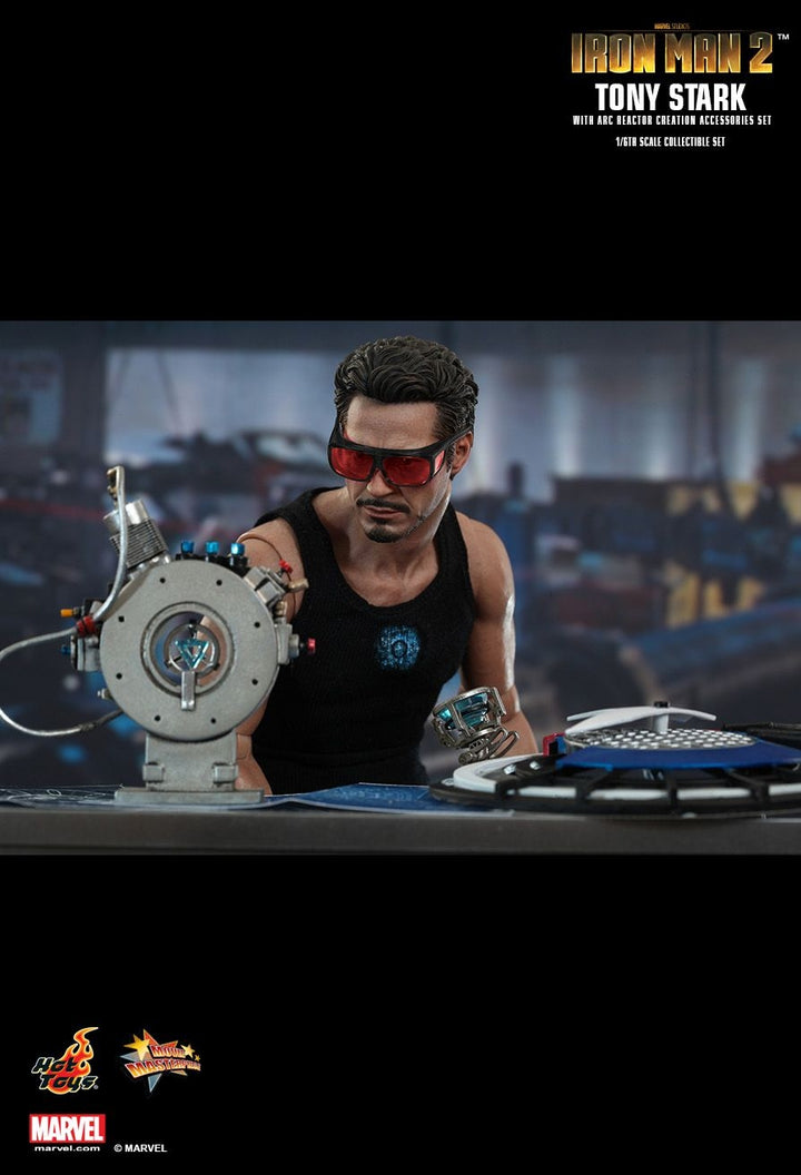 Hot Toys - Iron Man 2 - Tony Stark with Arc Reactor Creation Accessories Collectible Set