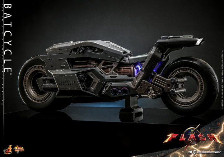 [Pre-Order] Hot Toys - MMS704 - The Flash - 1/6th scale Batcycle Collectible Vehicle