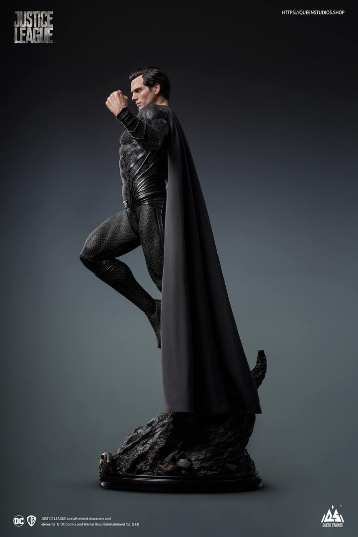 [Pre-Order] Queen Studios - SUPERMAN (HENRY CAVILL) BLACK SUIT 1/3 STATUE Regular Version