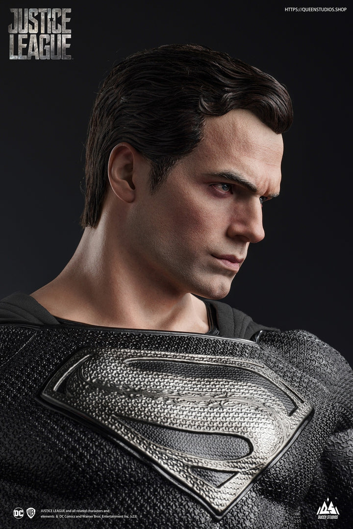 [Pre-Order] Queen Studios - SUPERMAN (HENRY CAVILL) BLACK SUIT 1/3 STATUE Regular Version