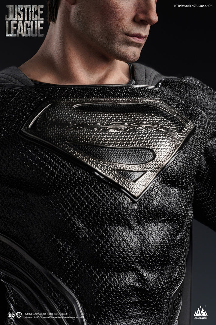 [Pre-Order] Queen Studios - SUPERMAN (HENRY CAVILL) BLACK SUIT 1/3 STATUE Regular Version