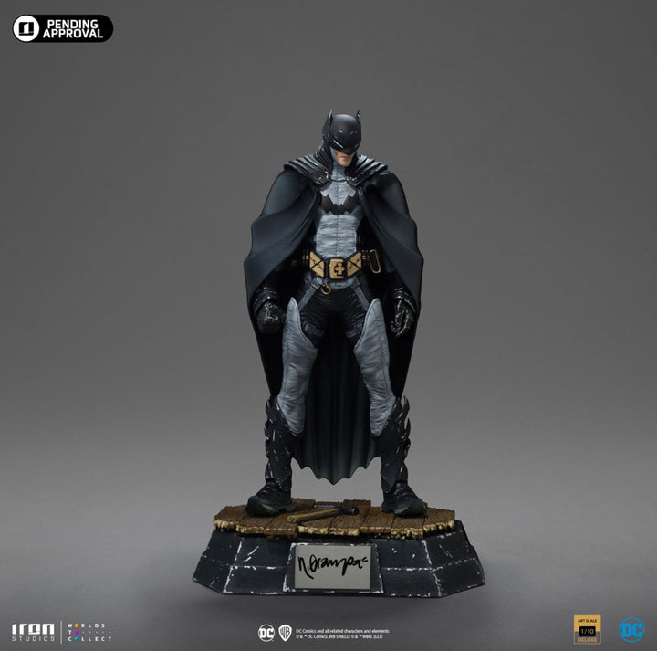 [Pre-Order] Iron Studios - Batman by Rafael Grampá Signed Version - DC Comics - Art Scale 1/10