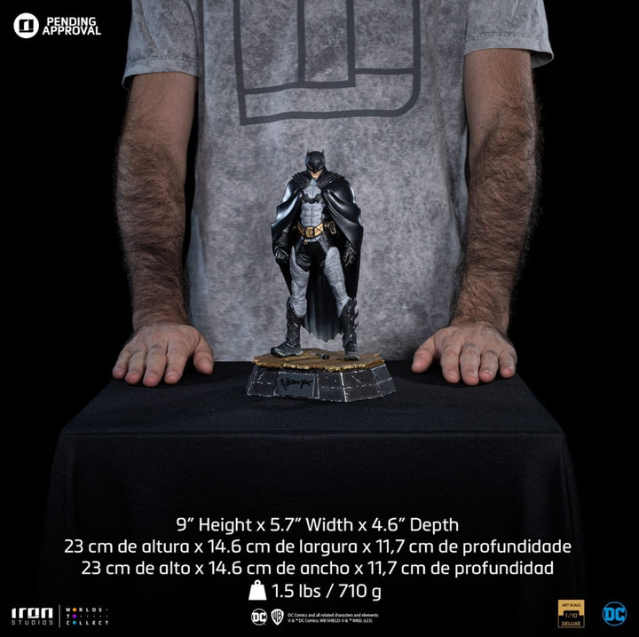 [Pre-Order] Iron Studios - Batman by Rafael Grampá Signed Version - DC Comics - Art Scale 1/10