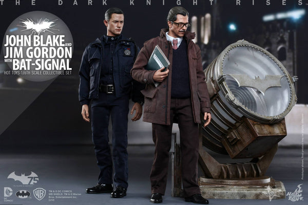 Hot Toys - The Dark Knight Rises -  John Blake with Bat-Signal Collectible Set 