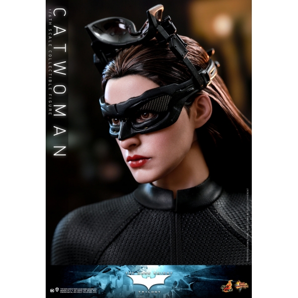 Hot Toys MMS627 1/6 The Dark Knight Trilogy Catwoman Collectible Figure –  2DBeat Hobby Store